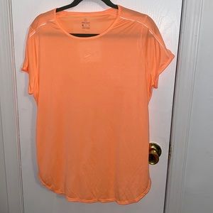 Like new Nike Dri fit short sleeve Womens shirt size XL
